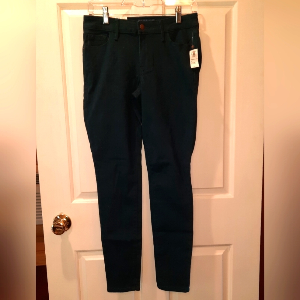 NWT! Old Navy Rockstar Pants size 4